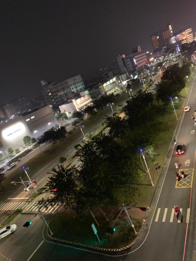 Arc De Triomph Apartment Building Chiayi City Exteriör bild